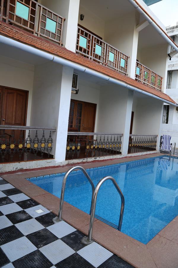 Hotel Searock Beach Resort Kovalam Exterior photo